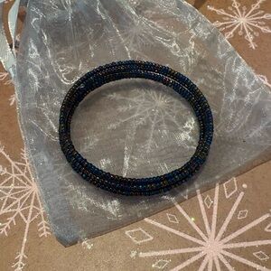 Elegant Beaded Bracelet - Blue and Black